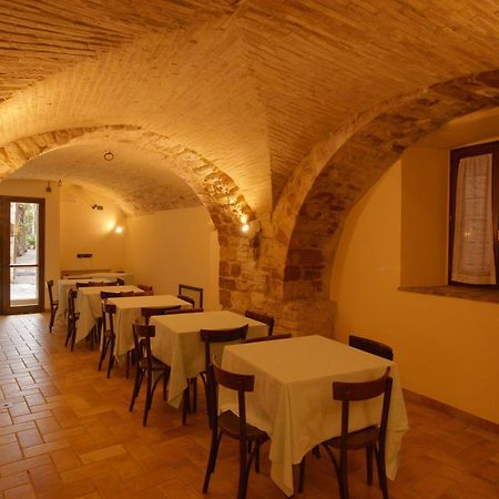 Albergo La Rocca Assisi Esterno foto