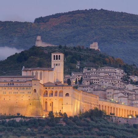Albergo La Rocca Assisi Esterno foto