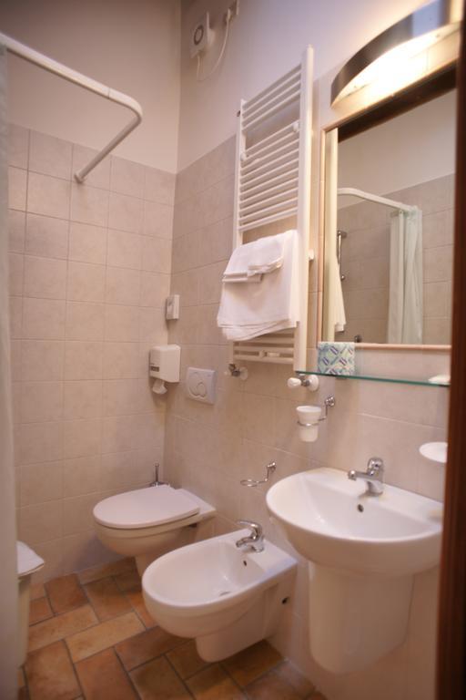 Albergo La Rocca Assisi Camera foto