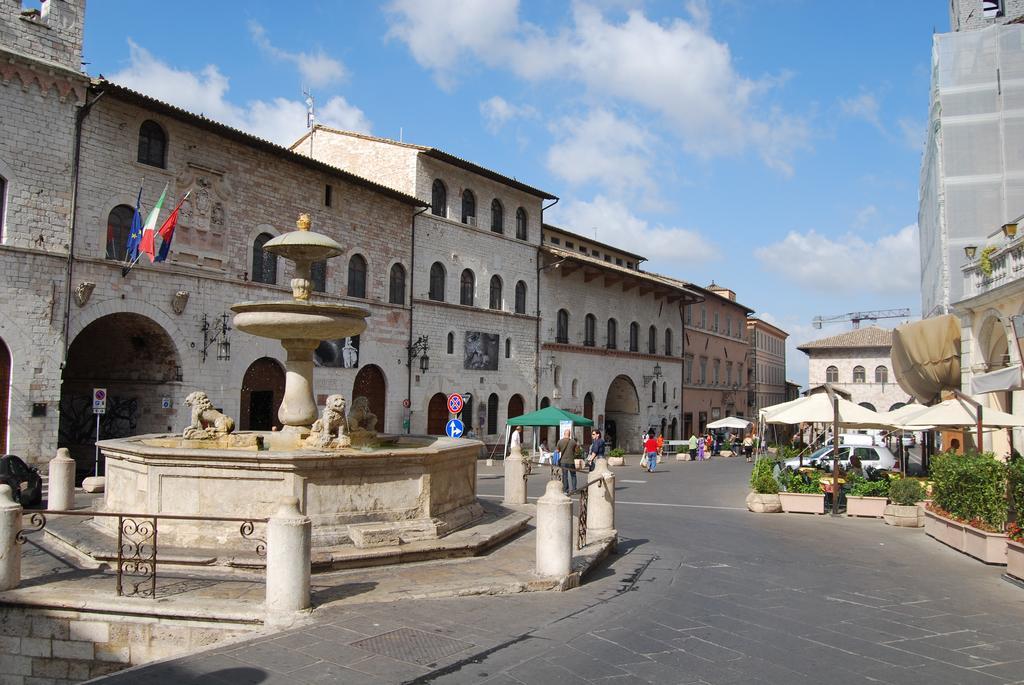 Albergo La Rocca Assisi Esterno foto