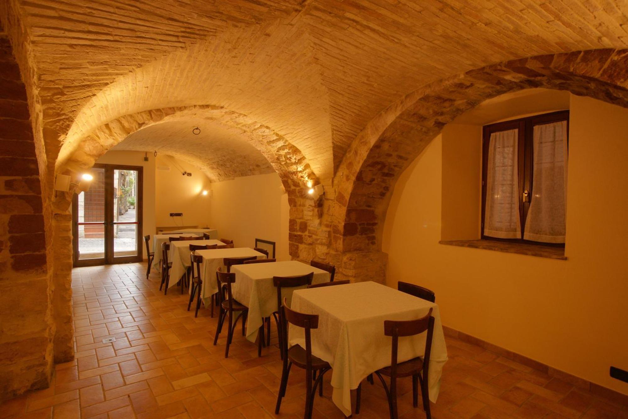 Albergo La Rocca Assisi Esterno foto