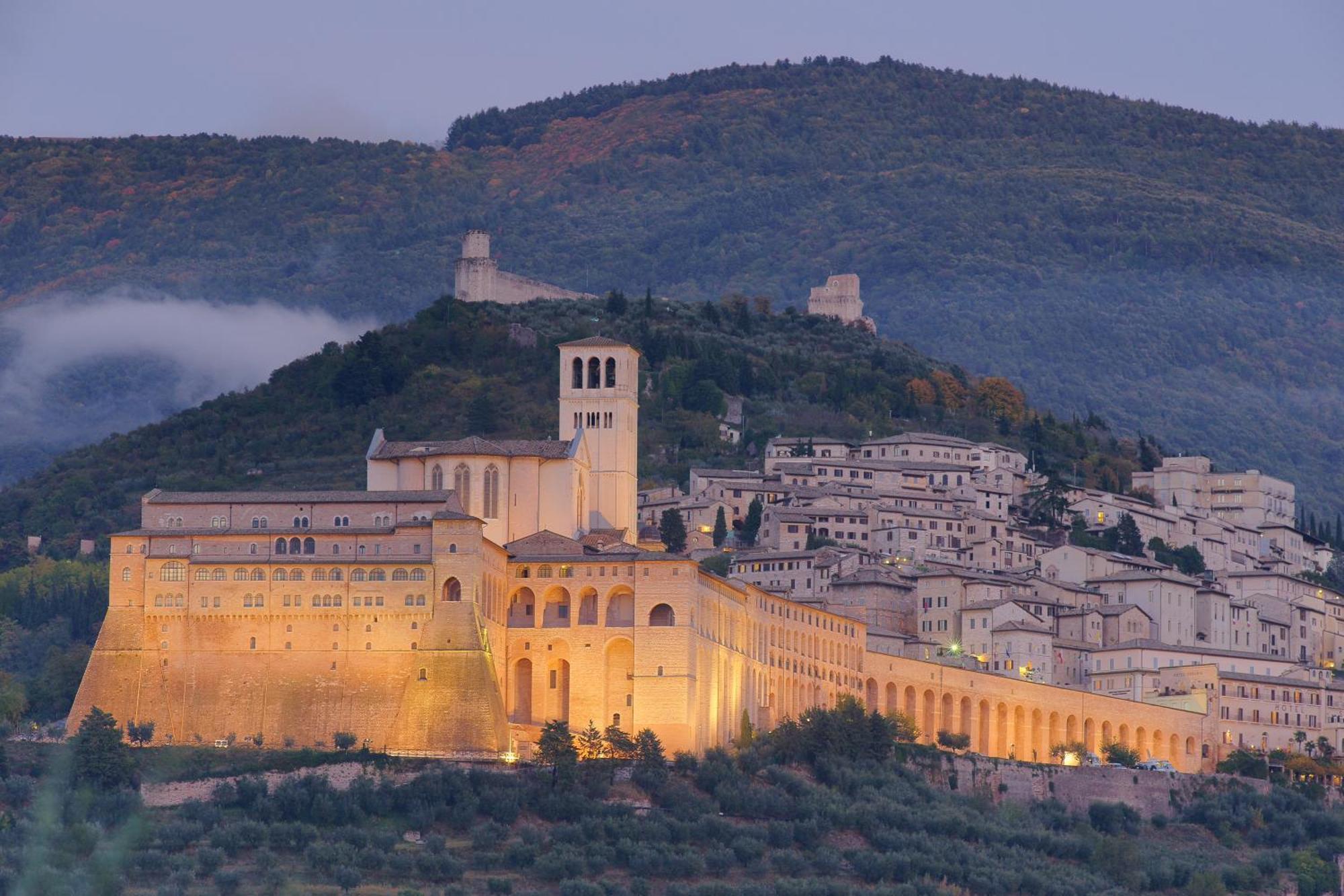 Albergo La Rocca Assisi Esterno foto
