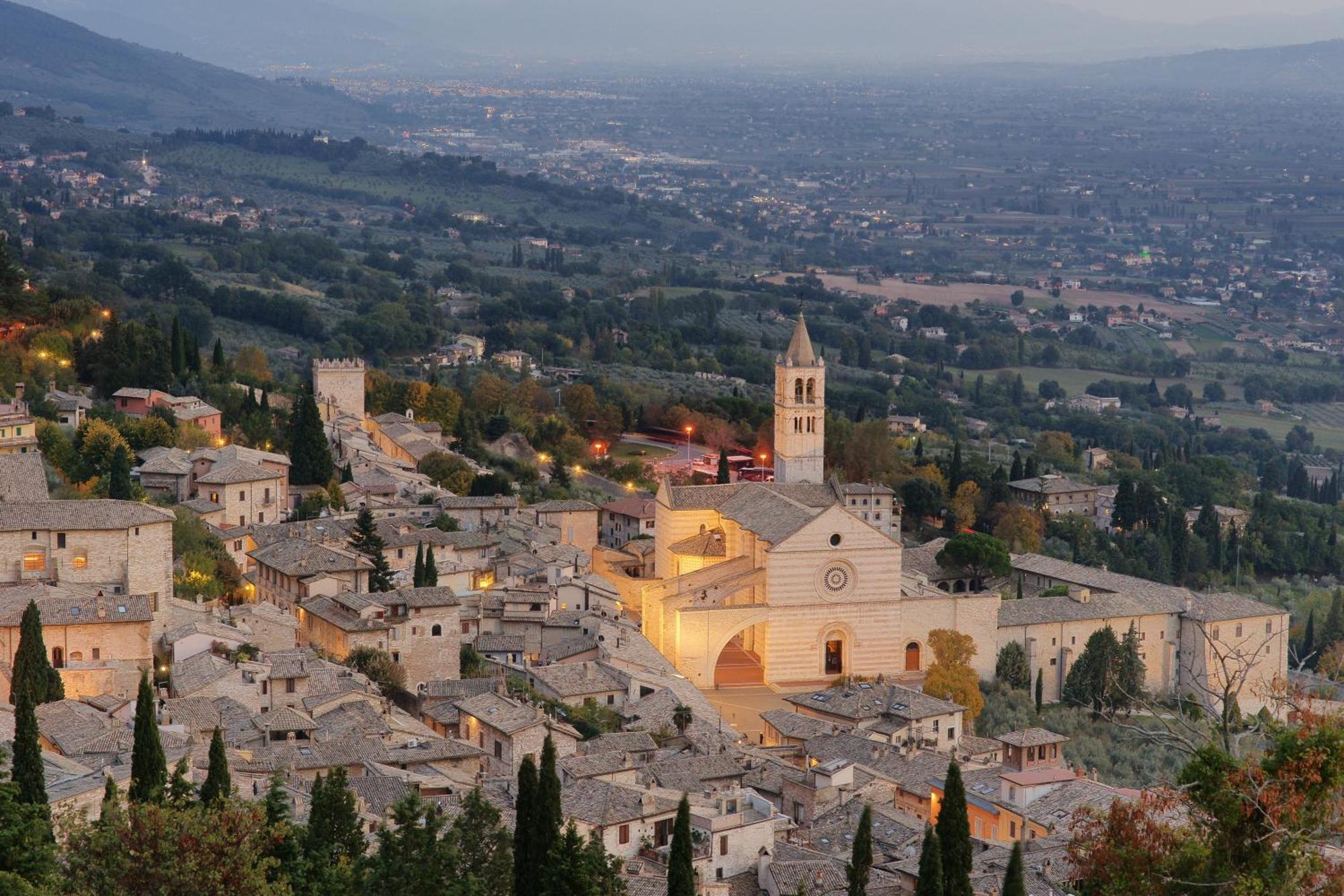 Albergo La Rocca Assisi Esterno foto