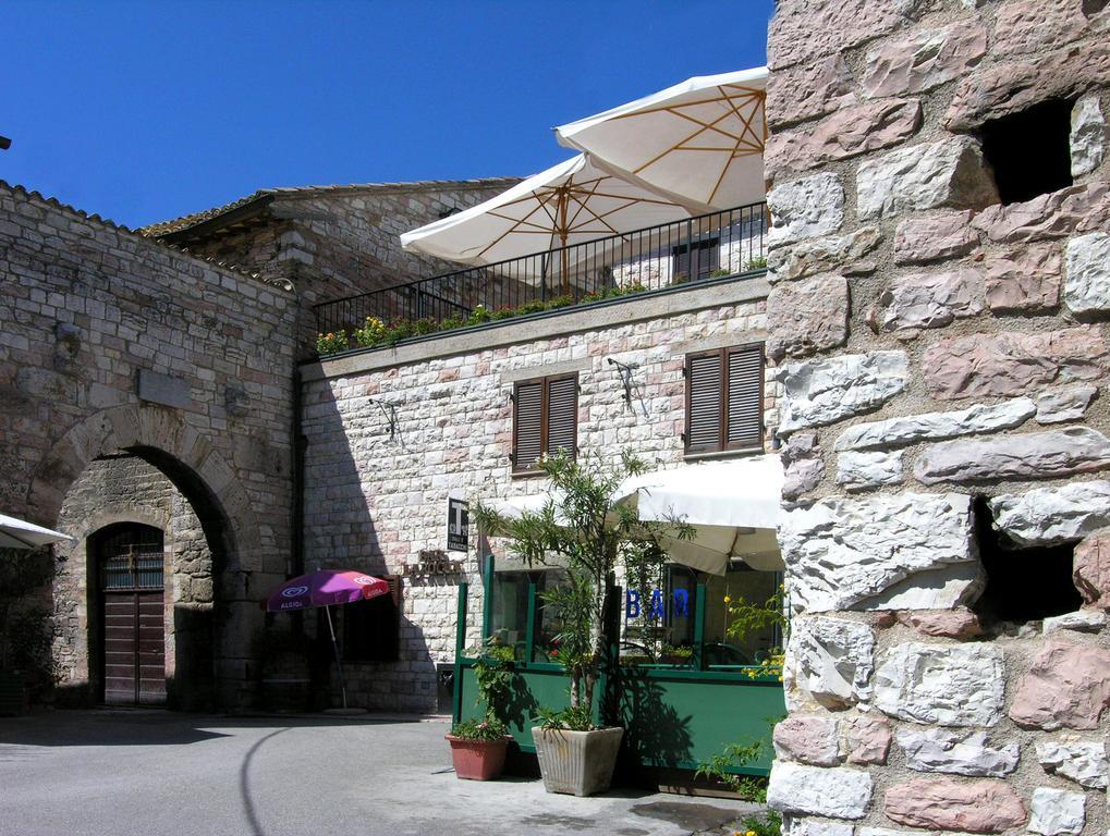Albergo La Rocca Assisi Esterno foto