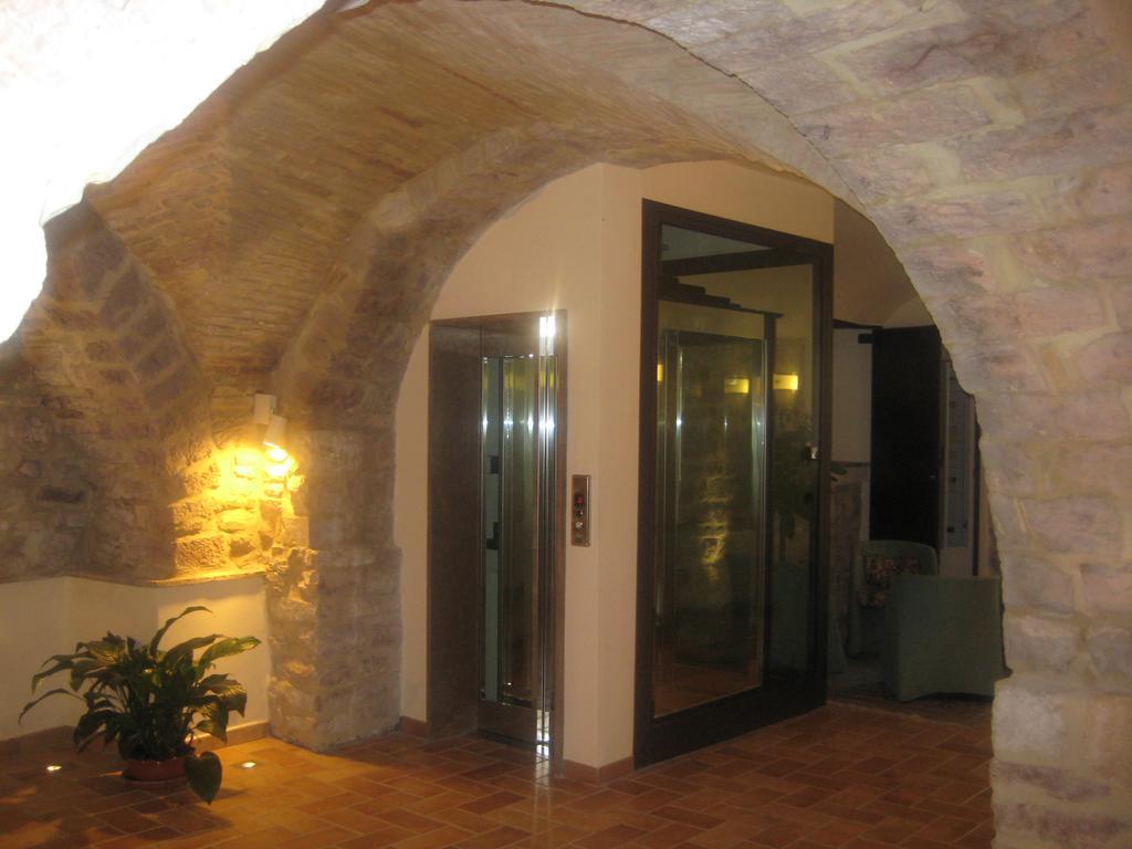 Albergo La Rocca Assisi Esterno foto